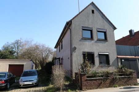 Hauptbild + Jüchen + EFH + sanierungsbedürftig + Bj. 1951 + ca. 857 m² Grundstück. + ca. 125 m² Wohnfläche +