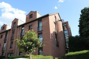 Hauptbild + Kaarst + Erdgeschoss-Gartenwohnung + ca. 89 m² Wohnfläche + 3 Zimmer + Stellplatz + TG + vermietet